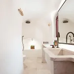 Terracotta Cave House Ия