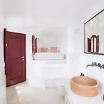Terracotta Cave House * Ия