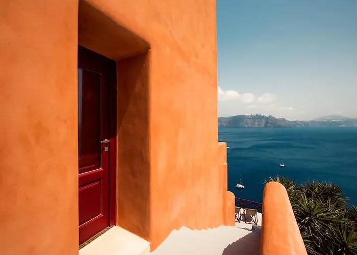 Terracotta Cave House * イア