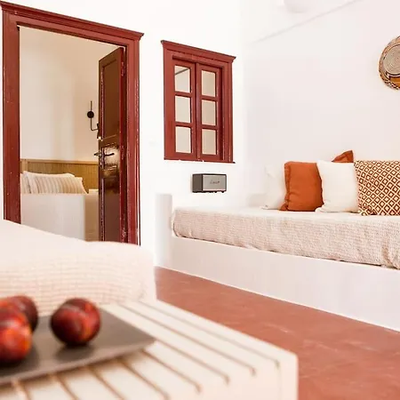 Terracotta Cave House Ия